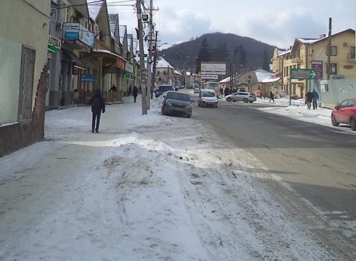 За два місяці за меддопомогою звернулося майже сорок осіб із переломами, вивихами та забоями