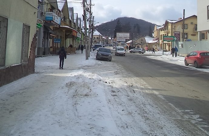 За два місяці за меддопомогою звернулося майже сорок осіб із переломами, вивихами та забоями