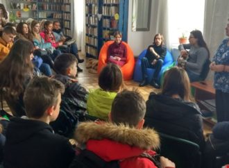 На поетичному батлі звучали вірші, «заряджені» потужним емоційним сенсом