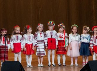 Таланти з Винник відзначені дипломами за І-ІІ місця на міському фестивалі-конкурсі «І слово, і пісня, матусю, тобі!»