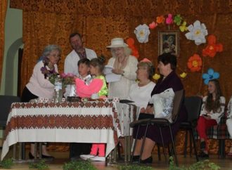 Прем’єра вистави та концерт до Дня матері в Народному домі Винник