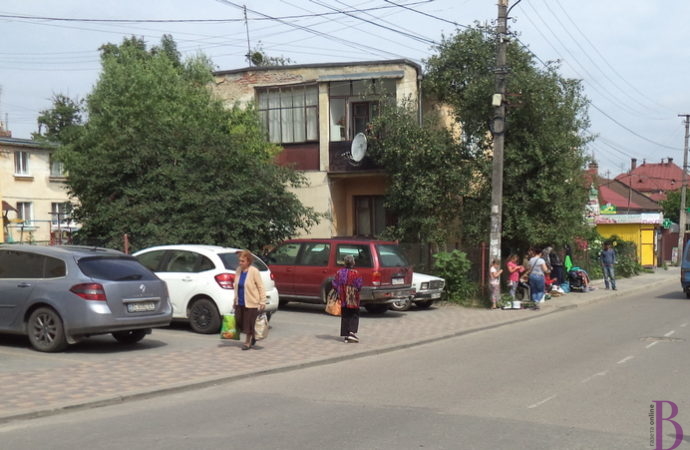 У Винниках визначено місця для сезонної торгівлі овочами та фруктами