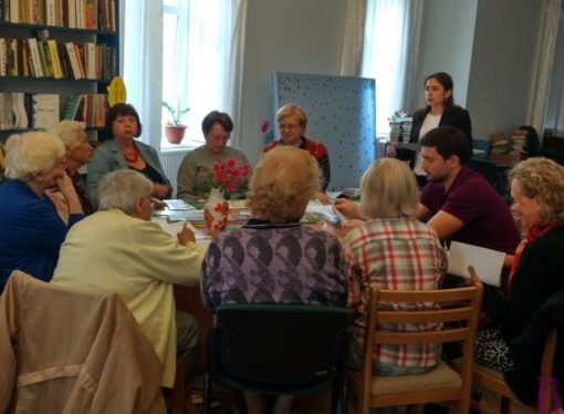 На засіданні читацького клубу «55+» винниківчани дізналися про фахову безкоштовну правову допомогу