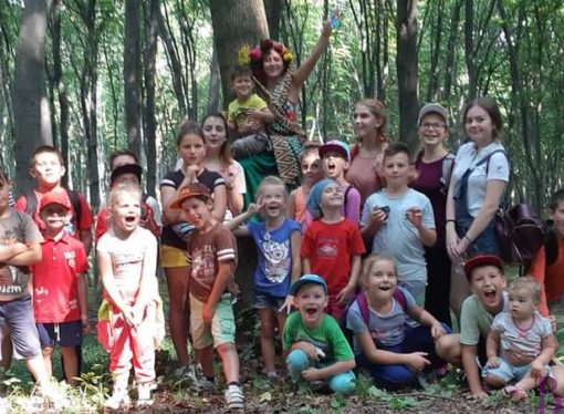 Юні винниківчани переправилися через яр, підкорили Чортові скелі, переглянули мультик