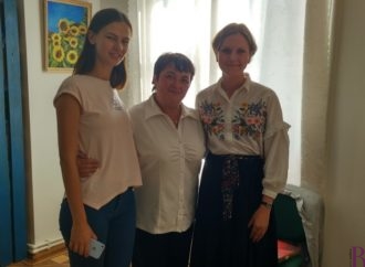У винниківській бібліотеці для дорослих школярі слухали поезію естонською та українською мовами