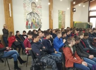 Учасникам «Школи успішних людей» розповіли про можливості соцмереж для просування власної справи
