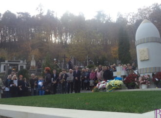 Винниківчани урочисто відзначили 100-річчя Листопадового Чину