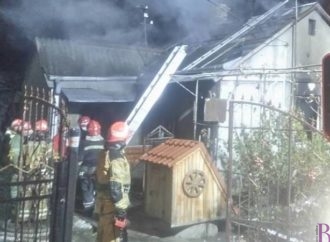 У Лисиничах горіла хата