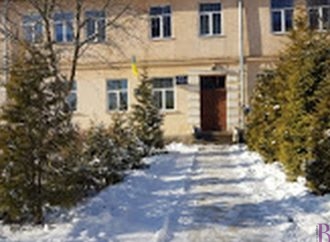 Винниківська Школа мистецтв отримала рояль за півмільйона