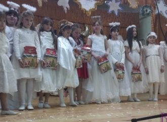 Вихованці Народного дому  зустрічали святого Миколая