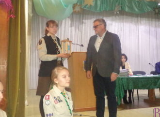 Громаді Винник передали Вифлеємський вогонь
