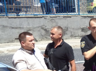 Невідомі особи проникли в квартиру у Винниках