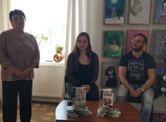 У Винниках відбулася зустріч з автором детективів Віктором Янкевичем
