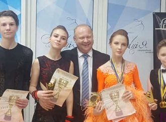 Всеукраїнські змагання зі спортивних бальних танців: винниківчани здобули десять золотих медалей