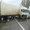 На мості у Винниках вантажівка не розминулася з «ВАЗом»