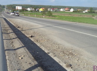 На кільцевій дорозі поблизу села Чишки автобус «наздогнав» вантажівку