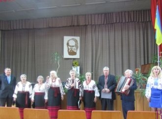 Колективи Народного дому Винник привітали героїв у госпіталі ветеранів війн та репресованих