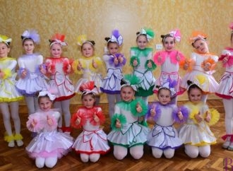 Ансамбль «Святослав» – володар двох перших премій всеукраїнського фестивалю-конкурсу «Яблуневий цвіт» (Фото, відео)