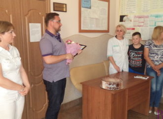 У Винниках привітали медичних працівників місцевої поліклініки