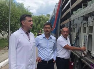 Госпіталь у Винниках отримав багатофункціональні ліжка та інші медичні меблі з Німеччини