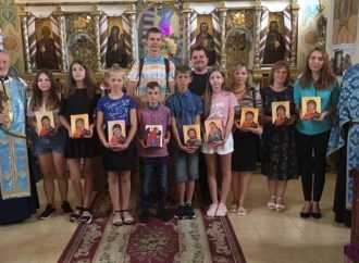 У храмі Воскресіння освятили ікони учасників тижневої іконописної школи