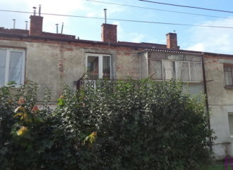 У Винниках відремонтували дахи комунальних будинків