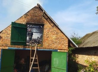 У Чишках вогонь знищив перекриття господарської будівлі та дві тонни сіна