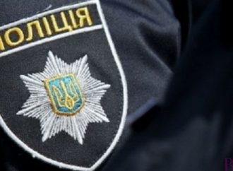 У Винниках скоєно крадіжку грошей і телефона