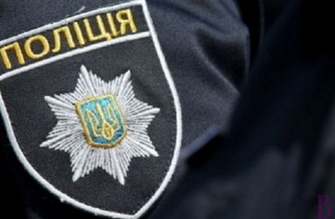 У Винниках скоєно крадіжку грошей і телефона