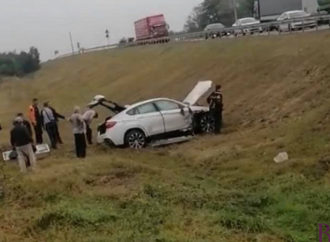 Біля Ямполя автомобіль з‘їхав у кювет
