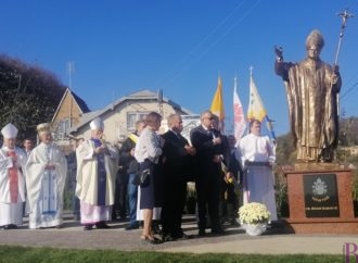 У Винниках відкрили пам’ятник св. Папі Іванові Павлу ІІ (фото, відео)