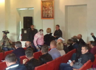 Фігурант «борошняного скандалу» -депутат ВМР погрожував редактору «Винниківського Вісника»