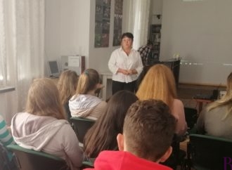 У бібліотеці для дорослих відбувся кінолекторій до 75-их роковин початку депортації українців у 1944–1951 роках