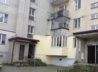 У Винниках влада міста спільно з ОСББ ремонтують будинки
