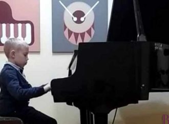 Юний піаніст винниківської Школи мистецтв отримав Гран-прі конкурсу «Інструментальний вернісаж»