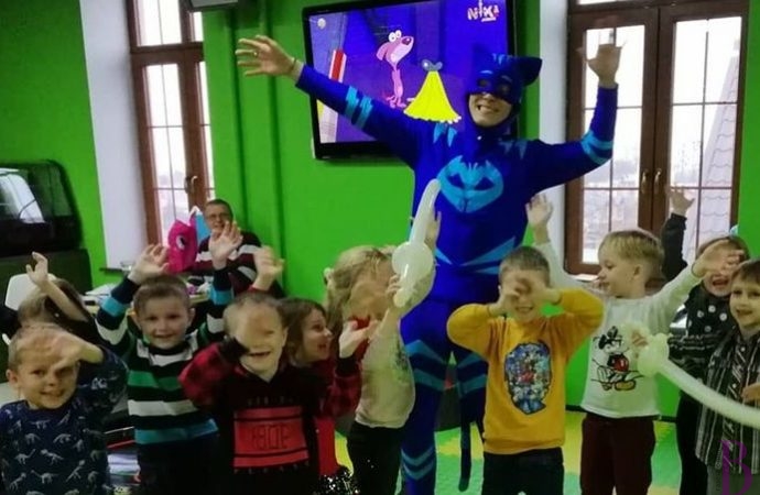 Святий Миколай запрошує малят і батьків на фантастичне свято в дитячий розважальний центр «Joomanji»