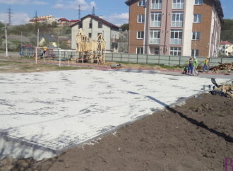 У Винниках триває реконструкція стадіону на вулиці Стрілецькій