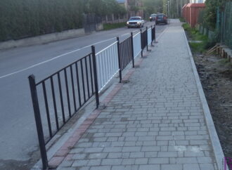 На вулиці Сахарова у Винниках встановлено турнікети