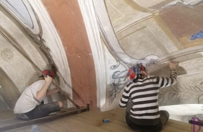 У винниківському храмі під шаром фарби знайшли унікальні фрески
