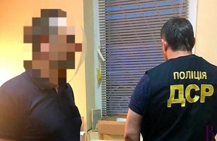 Затримали “на гарячому”: у Винниках посадовець “Укртрансбезпеки” вимагав хабаря в підприємця