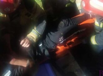 Маршрутка Львів-Миклашів потрапила в ДТП: винниківські надзвичайники врятували життя 20-річного чоловіка