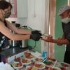 Обладнання та продукти на обід: проєкт «Оселі» «Функціонування кухні Осередку підтримки бездомних людей» втілюють у життя