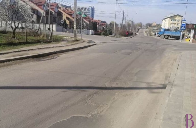 У 2021 році відремонтують дорогу на вулиці Івасюка