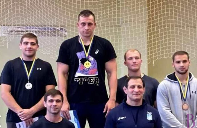 Винниківчанин Юрій Ідзінський став срібним призером на турнірі в Болгарії