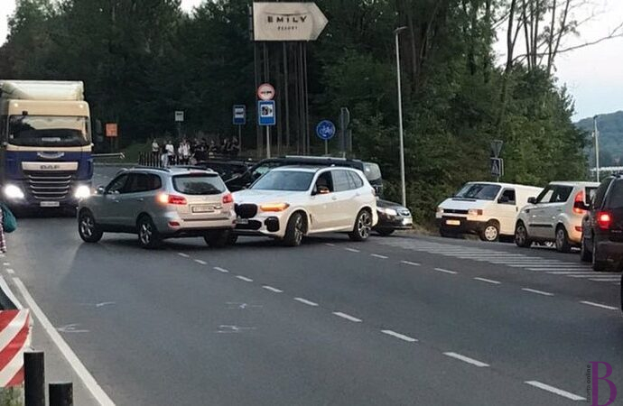У Винниках трапилася масштабна автоаварія
