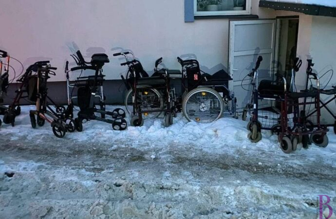 В Офісі громади Винник можна безкоштовно отримати інвалідні візки та інші допоміжні засоби для ходіння