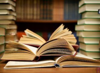 14 лютого приходьте у бібліотеки Винник і даруйте книги