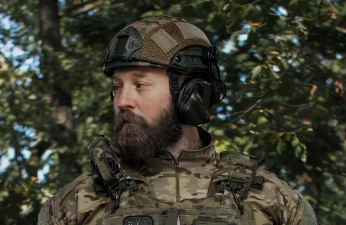 Надійна та комфортна фіксація захисного шолома: повний посібник з налаштування та вибору аксесуарів