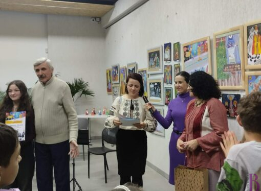 У Винниках відкрили атмосферну виставку «Від Миколая до Різдва»