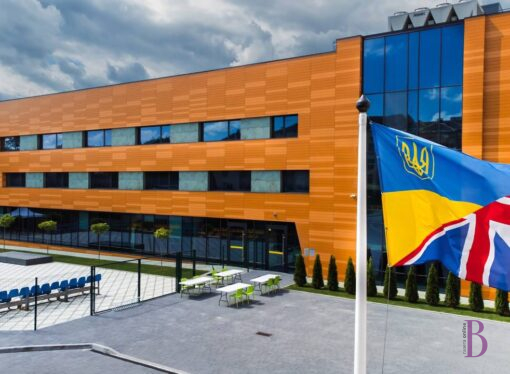 Телефони – під забороною.Чому правило Lviv British School дратує дорослих більше, ніж дітей